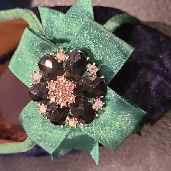 Poetic license green velour festive heels size 7.5 - Picture 4 of 4